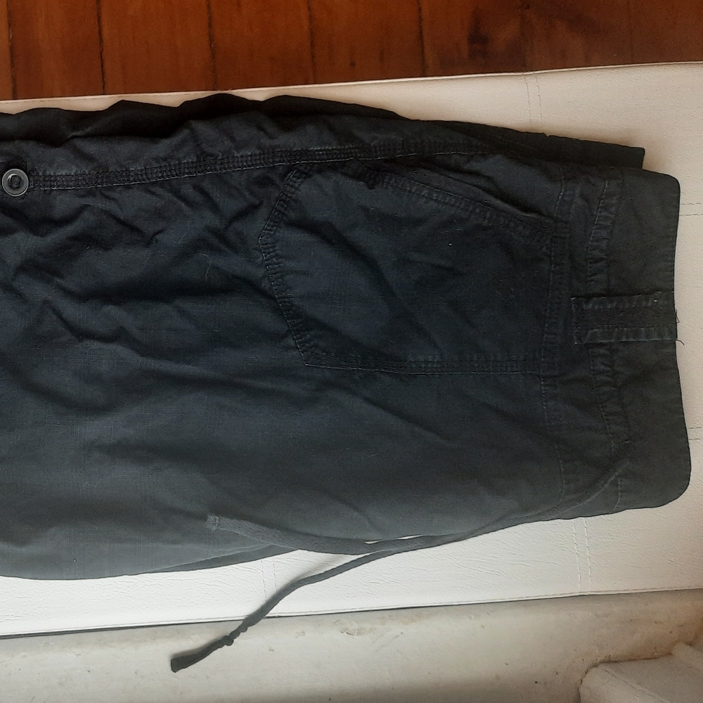 Venezia size 18 capri/crop